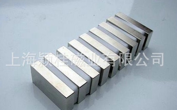 強(qiáng)力磁鐵?的吸引力，讓你我?連?，緊密相連！